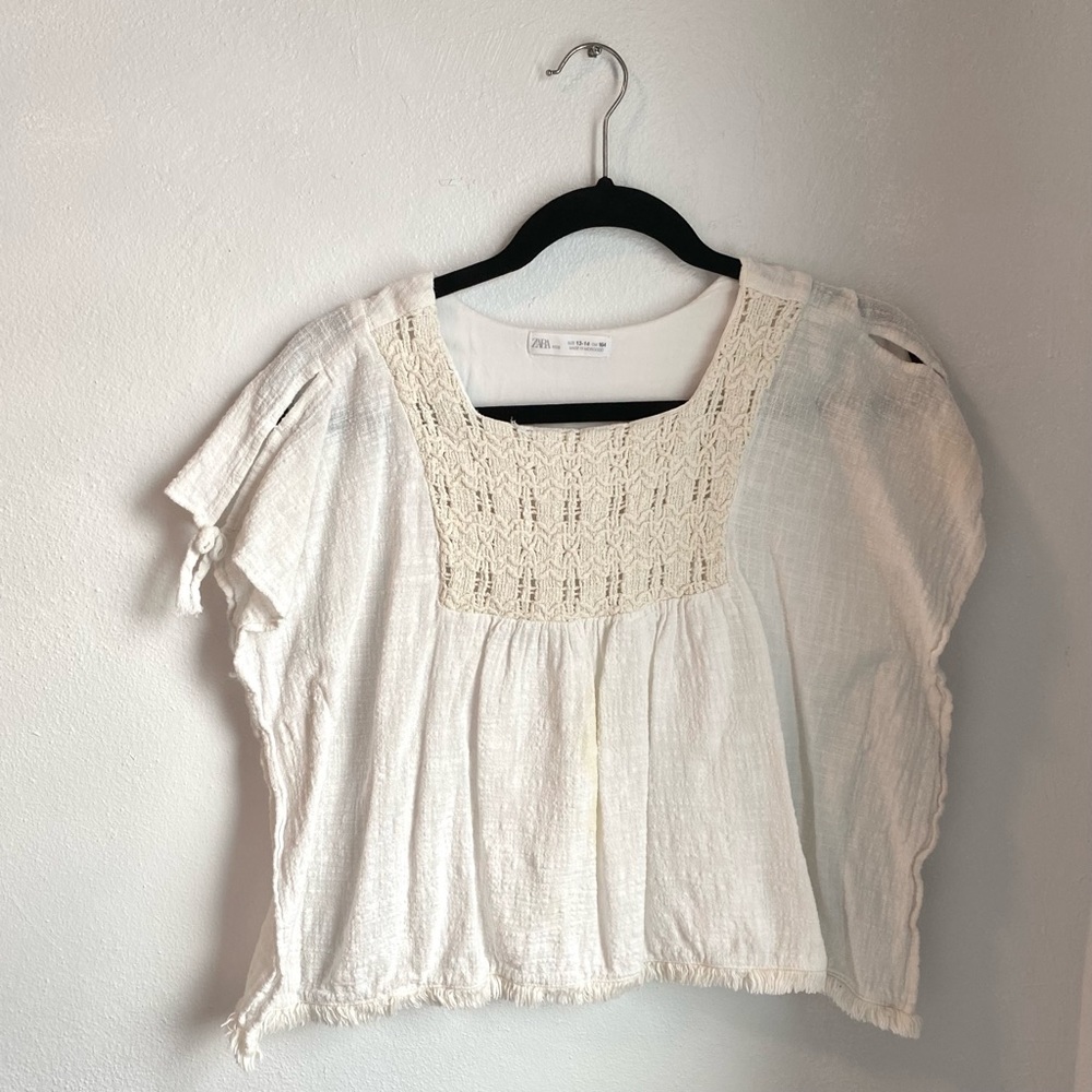 Zara White Top with Crochet like front part - Picture 2 of 9